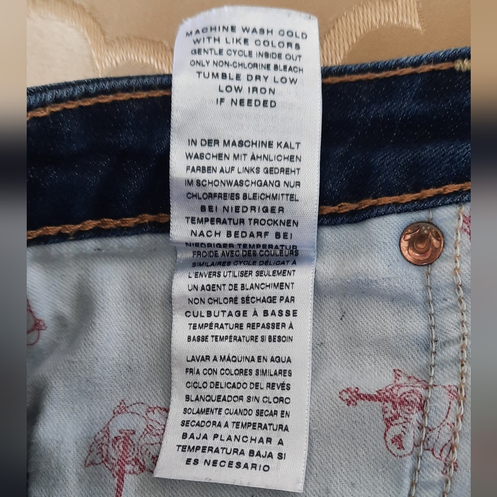 True Religion Straight Leg Low Rise Designer Jean - Picture 4 of 9